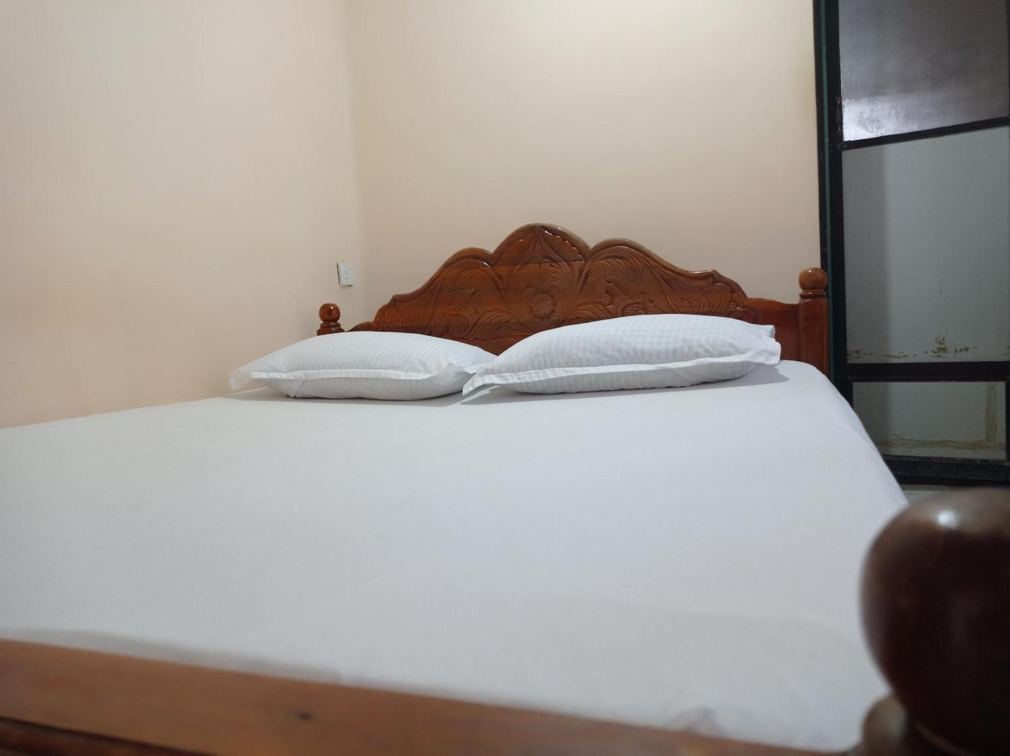 The Duchess Old Hotel Матара Екстериор снимка